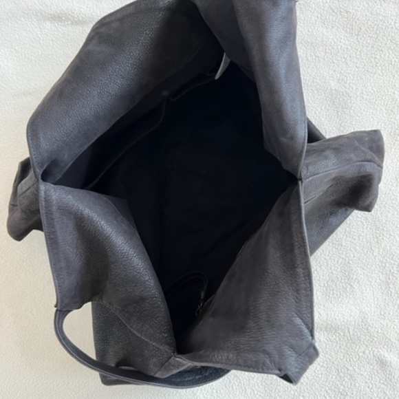 KOOKAI PARIS Leather Shoulder Tote Bag - Picture 5 of 7